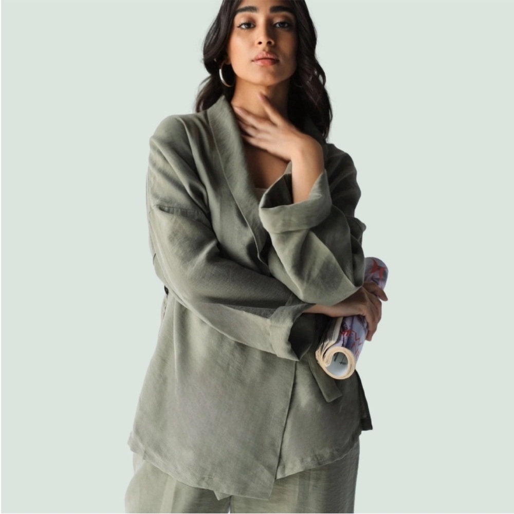 St. John Collection Sandwashed Vegan Cupro Silk Olive Green Jacket Size Medium